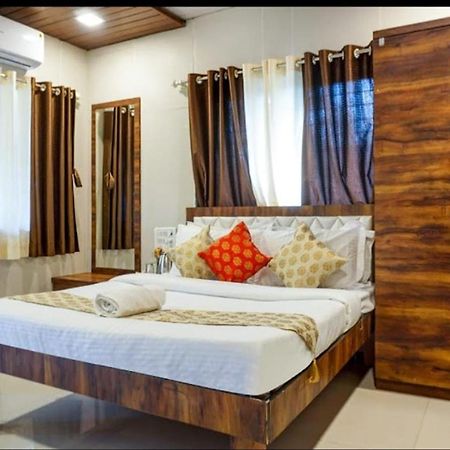 Crystal Villa 潘奇加尼 外观 照片